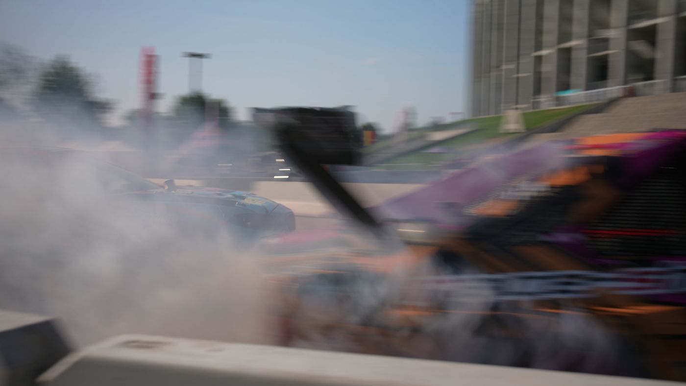 Pasaj de drift filmat din interiorul circuitului